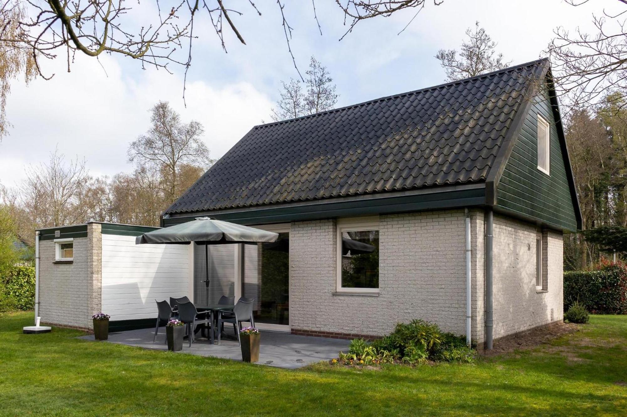 Vakantiepark Bosmeer Friesland Noordwolde  Exterior photo
